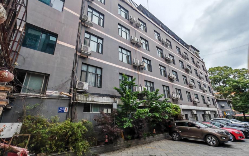 貴州省機關(guān)事務管理局國有資產(chǎn)管理服務中心貴陽市云巖區(qū)扁井巷77號1棟1-7層、餐廳、鍋爐房招租