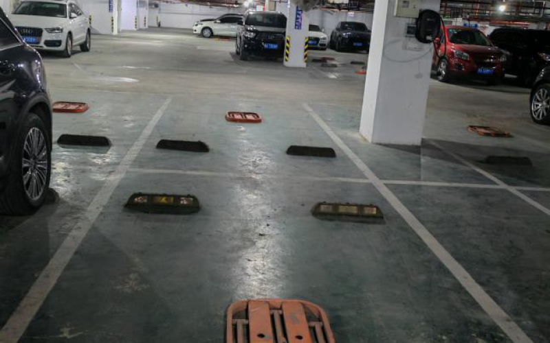 貴州省機(jī)關(guān)事務(wù)管理局國有資產(chǎn)管理服務(wù)中心貴陽市南明區(qū)市南路57號(hào)陽光100小區(qū)停車位2個(gè)招租