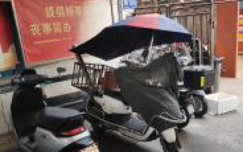 （降價(jià)）千禧苑1幢1層1-4號(hào)門(mén)面轉(zhuǎn)讓?zhuān)ǔ钟蟹剑嘿F州省機(jī)關(guān)事務(wù)管理局國(guó)有資產(chǎn)管理服務(wù)中心）