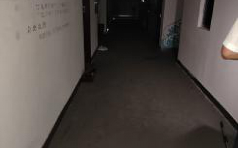 （降價(jià)）文化新地商住樓1-3層轉(zhuǎn)讓?zhuān)ǔ钟蟹剑嘿F州省機(jī)關(guān)事務(wù)管理局國(guó)有資產(chǎn)管理服務(wù)中心）