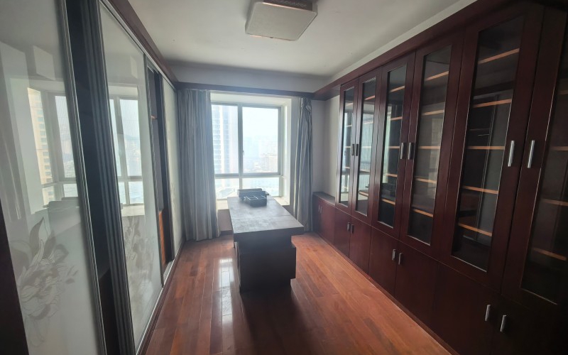 貴州省機關事務管理局國有資產管理服務中心貴陽市經開區(qū)黃河路9號長城嘉苑小區(qū)經濟適用住房4棟1單元16層1號房屋招租