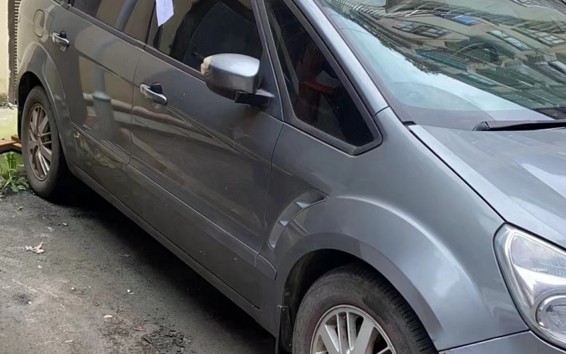 首鋼貴陽(yáng)特殊鋼有限責(zé)任公司工會(huì)持有的福特商務(wù)車(chē)轉(zhuǎn)讓(三次掛牌)